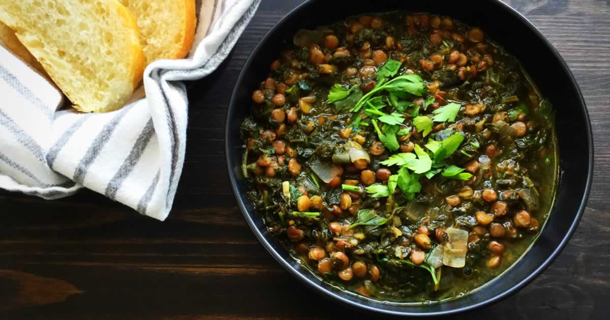 Mediterranean Spicy Spinach Lentil Soup - Recipe Review by The Hungry ...