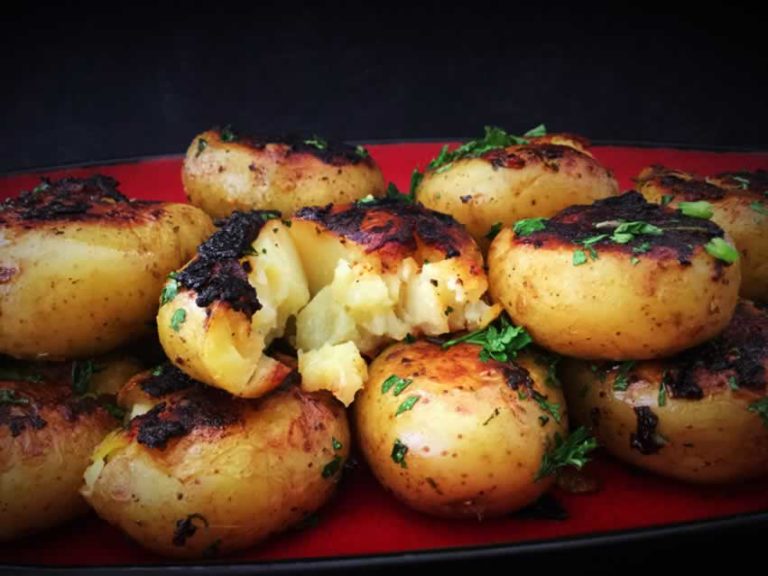 Crispy-Outside Creamy-Inside Garlic Herb Potatoes