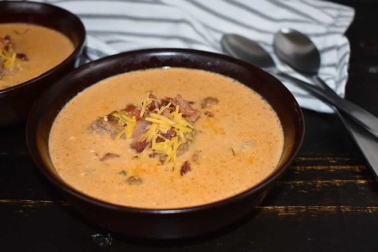 Easy Bacon Cheeseburger Soup