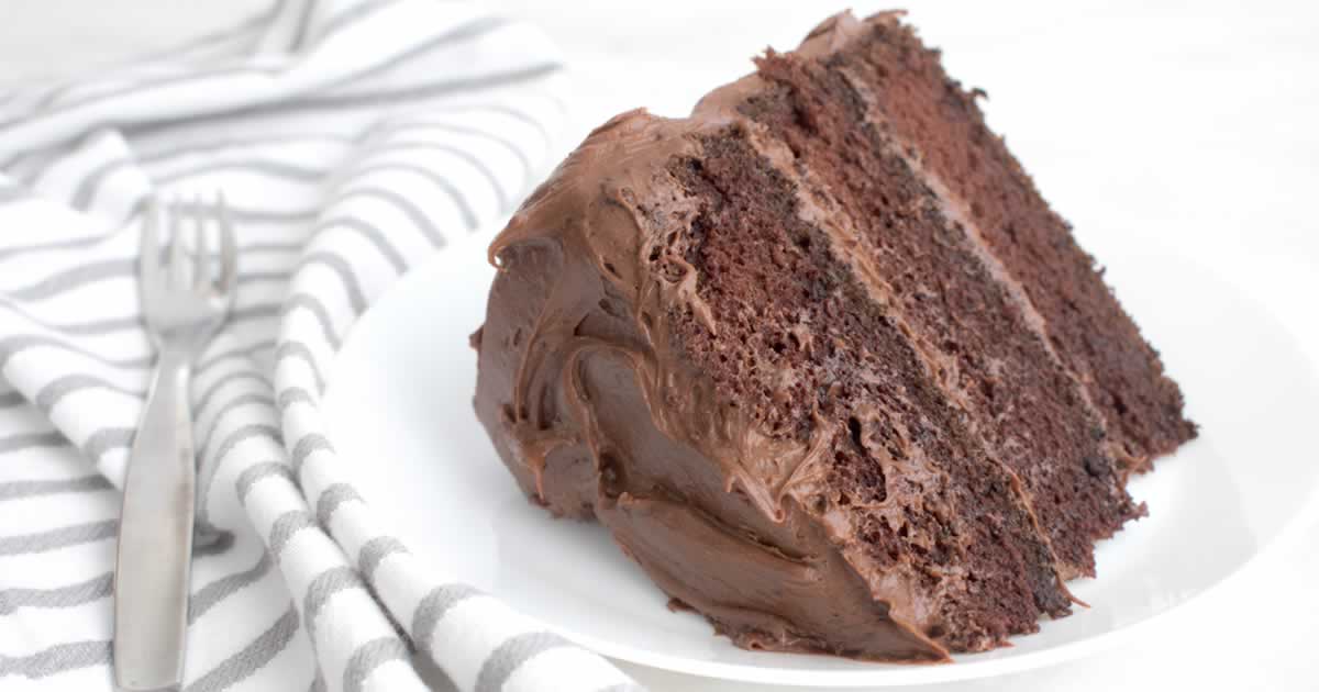 Red Wine Chocolate Cake with Dark Chocolate Cream Cheese Frosting ...