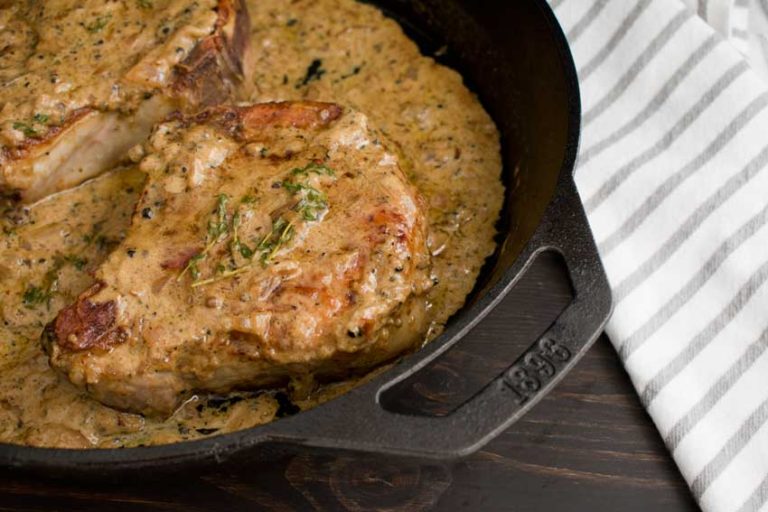 Pork Chops with Peppercorn Sauce