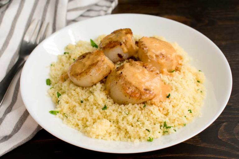 Scallops with Spicy Curry Sauce and Couscous