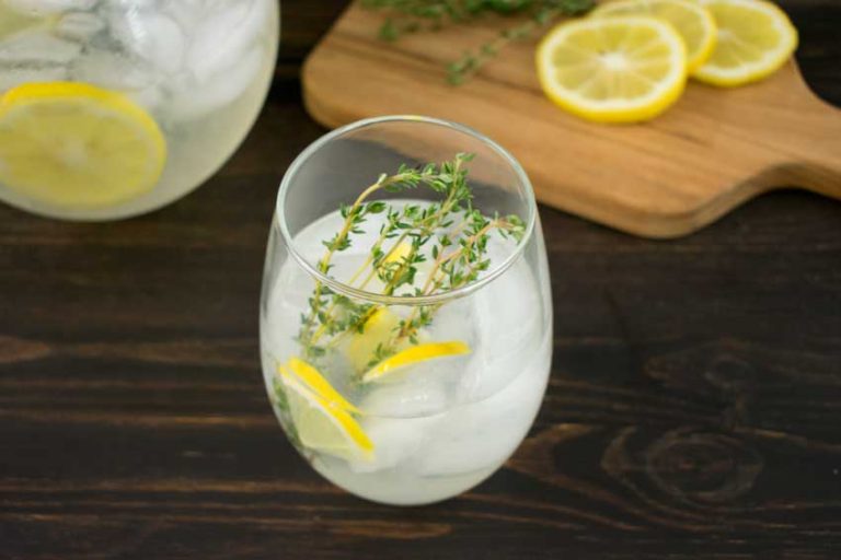 Lemon Thyme Gin Spritz