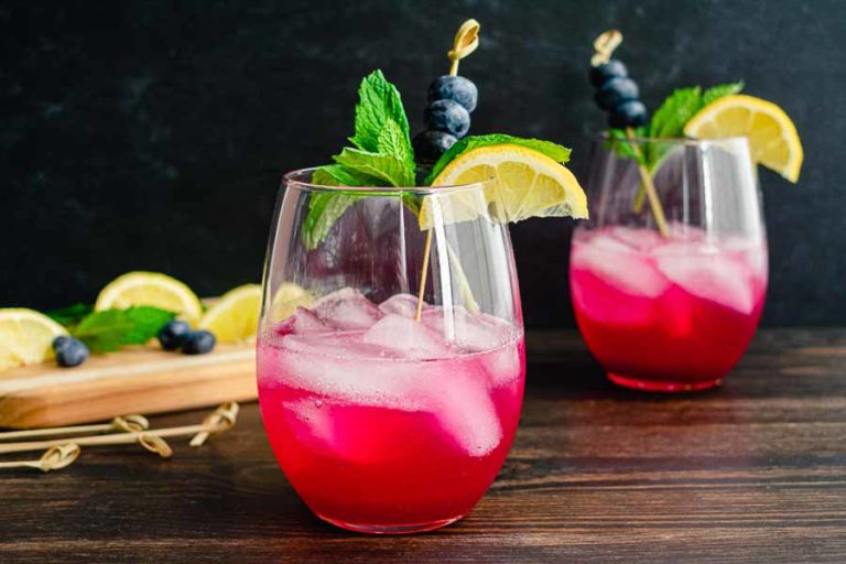 Easy Sparkling Blueberry Lemonade