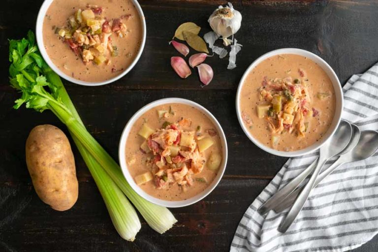 Seattle-Style Smoked Salmon Chowder