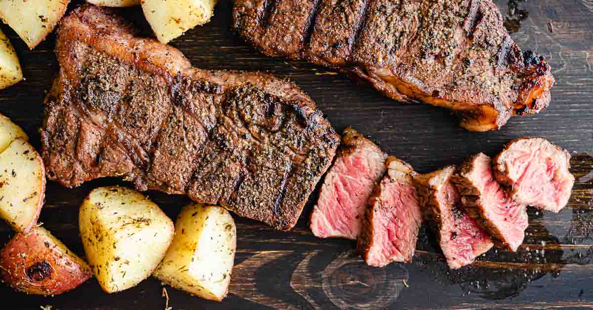 https://www.hungrypinner.com/wp-content/uploads/2021/12/grilled-new-york-strip-steak-coffee-rub-social.jpg