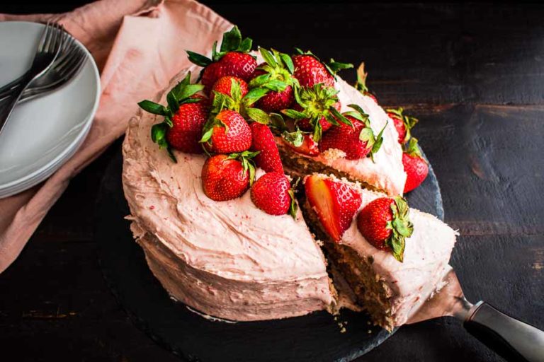 Fresh Strawberry Cake