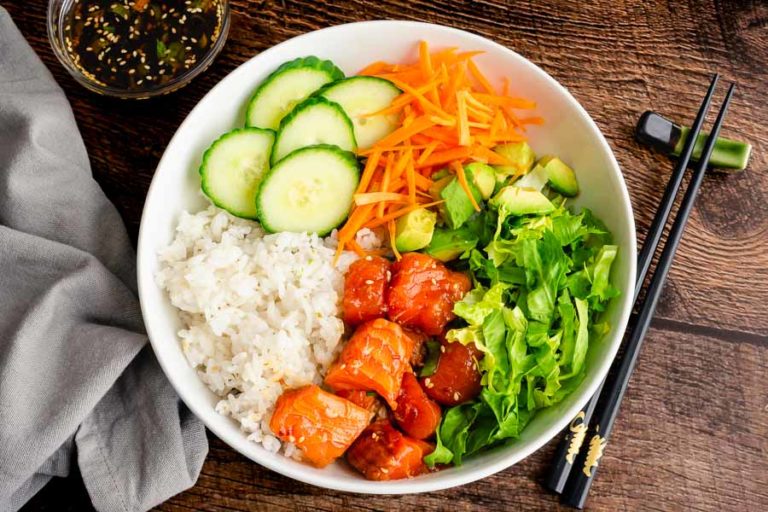 Spicy Salmon Sushi Bowls