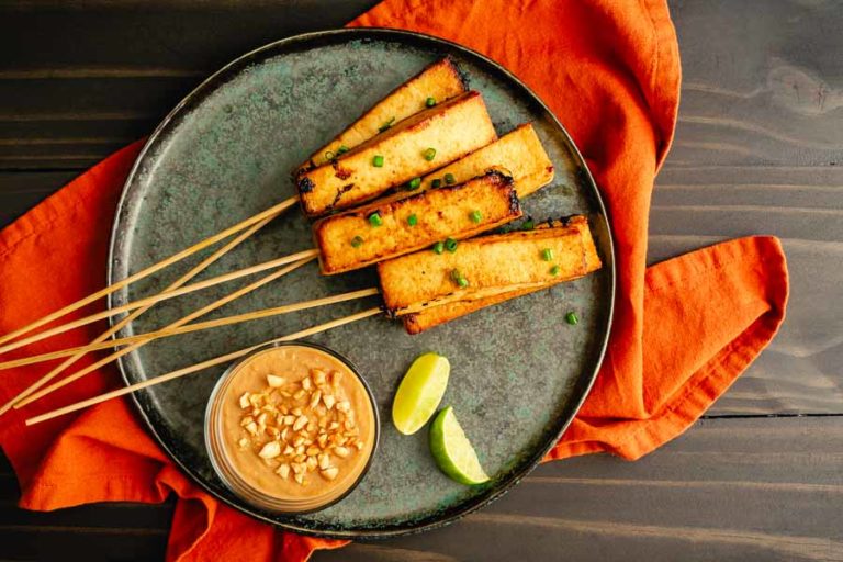 Tofu Satay with Peanut Sauce