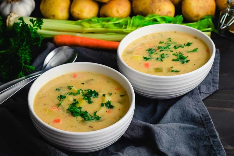 German Potato Soup (Kartoffelsuppe)